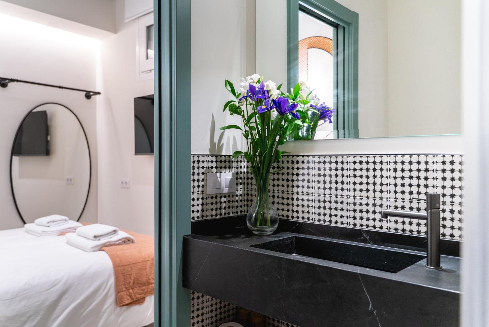 Galera Rooms Seville Exterior photo